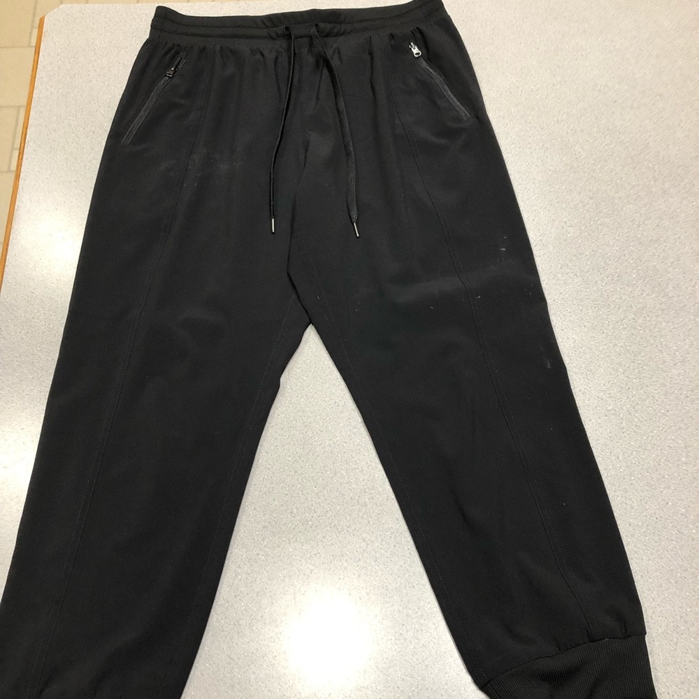 Athletic pants